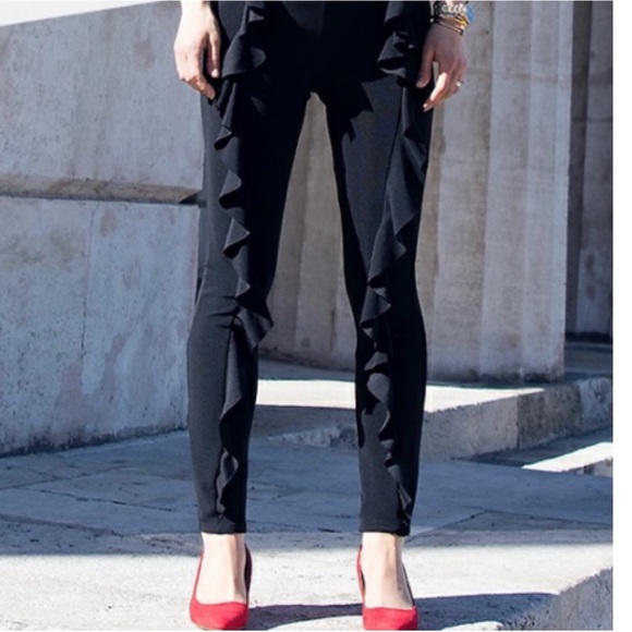 NWOT Zara Black Ruffle Front Skinny Pants - Picture 2 of 11